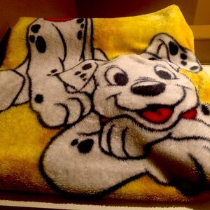 Blanket (101 Dalmatian Plush Blanket)